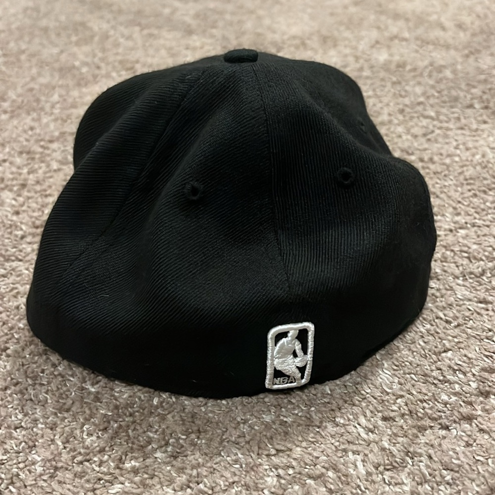 Chicago Bulls New Era Fitted hat (Size 7 1/4) - Picture 4 of 4